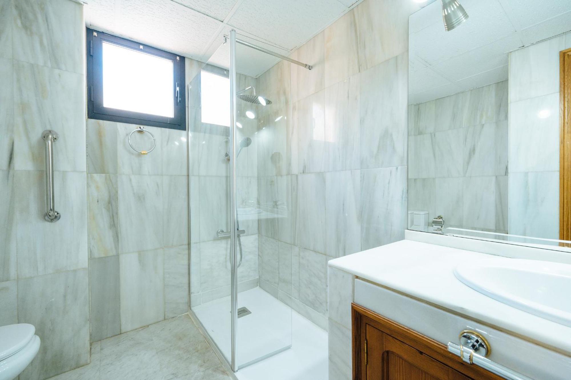 Acogedor Piso Con Parking Santa Justa Apartment Sevilla Exterior foto